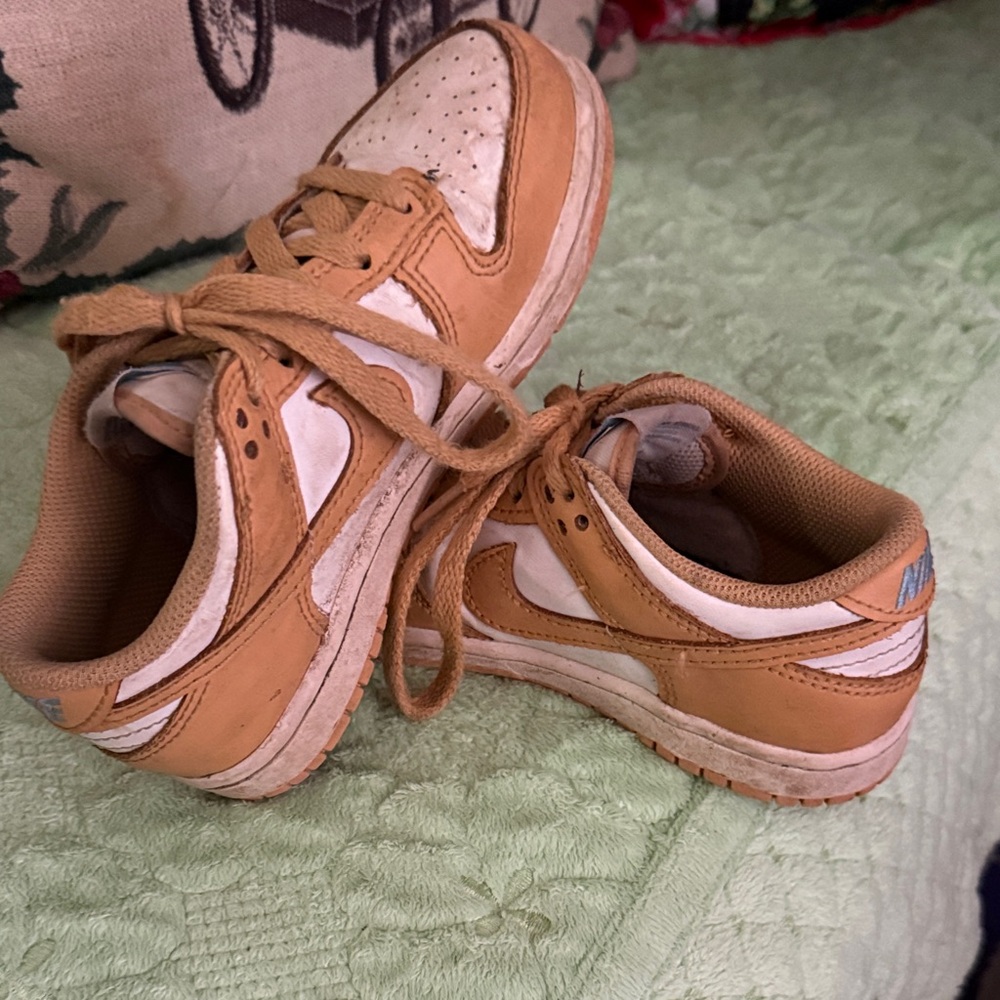 Nike Kids Sneakers Tan and White